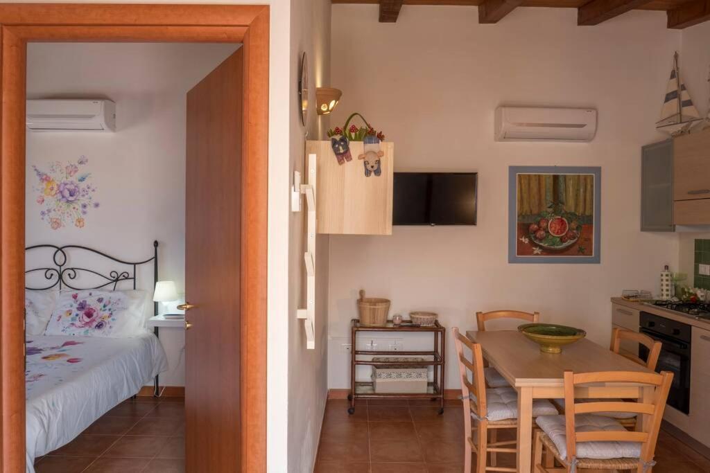 דירות Viddalba Casa Francesca מראה חיצוני תמונה